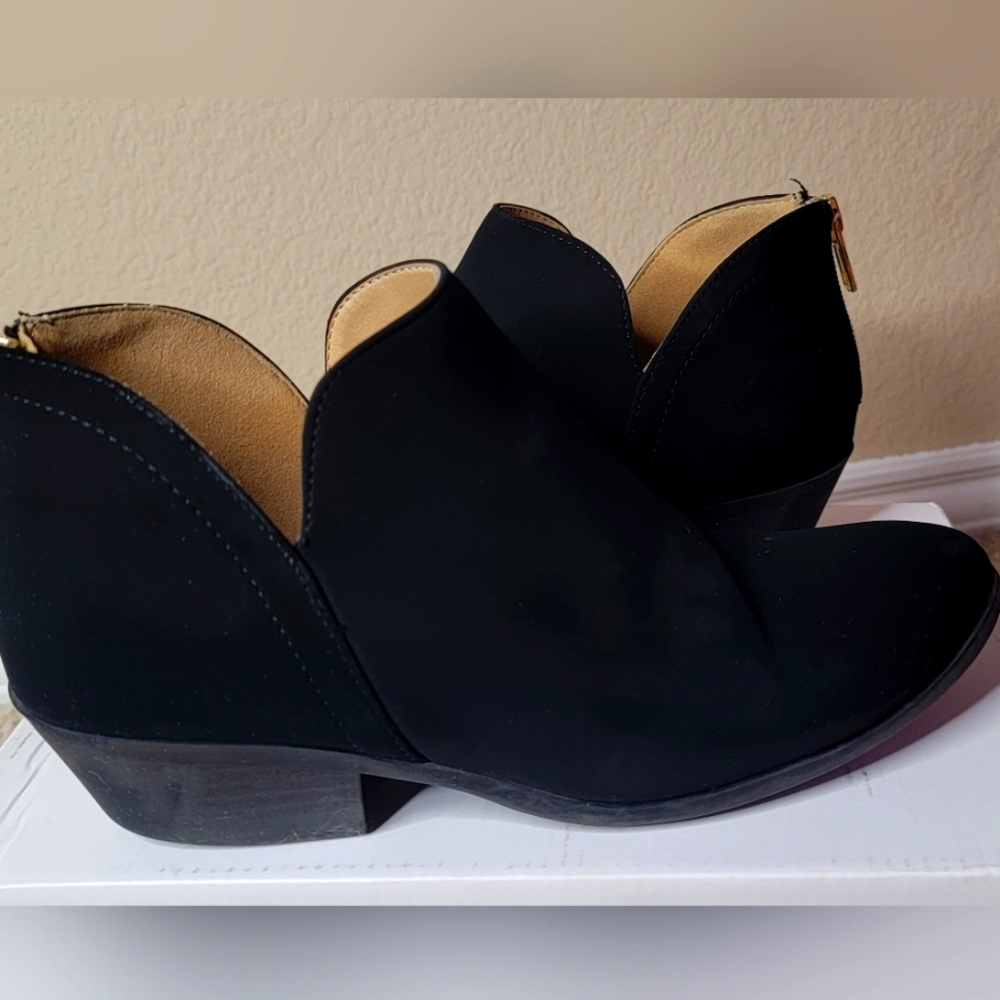 Women's Ankle Bootie